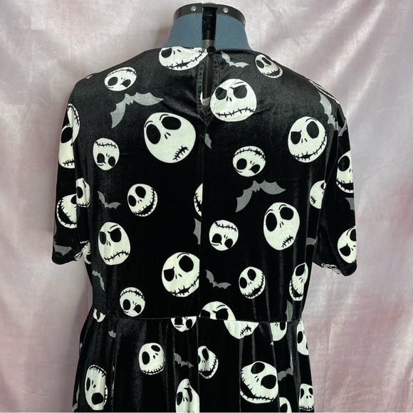 Torrid Disney NIGHTMARE BEFORE CHRISTMAS Mini Velvet Collared Dress NWT Size 4X - Picture 6 of 17